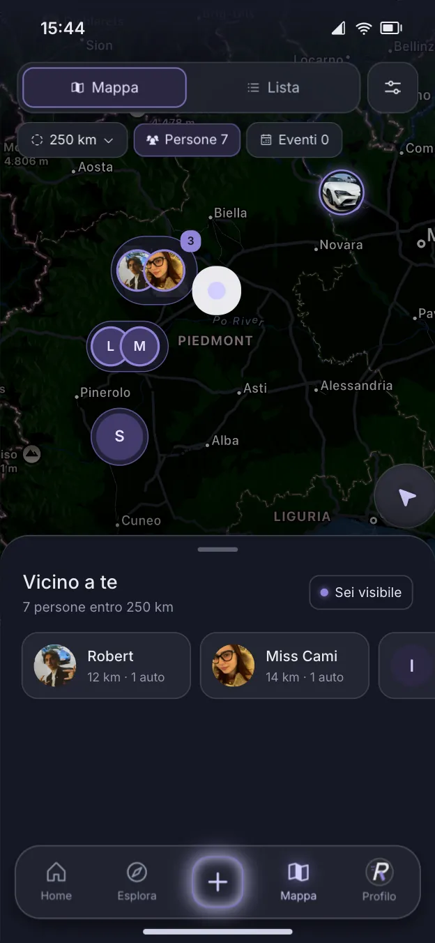 Mappa dell'app Raduno sul Piemonte con gli appassionati di auto vicini entro 250 km e la lista delle persone più vicine